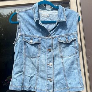 VTG. ZeZe denim button up vest tank top
